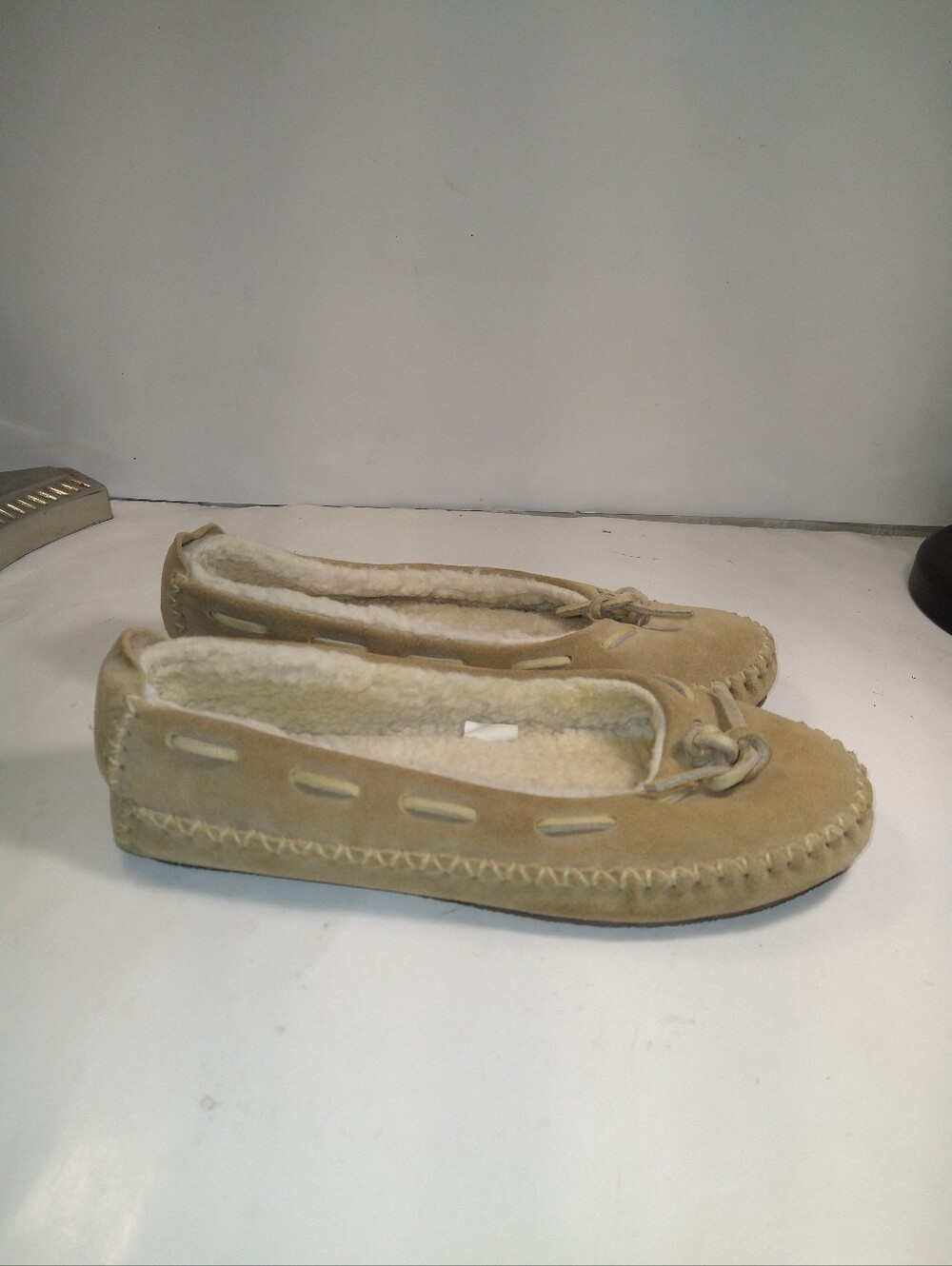 L.L. Bean Hearthside Suede Sherpa Lined Moccasin Slippers Women's sz 7M.